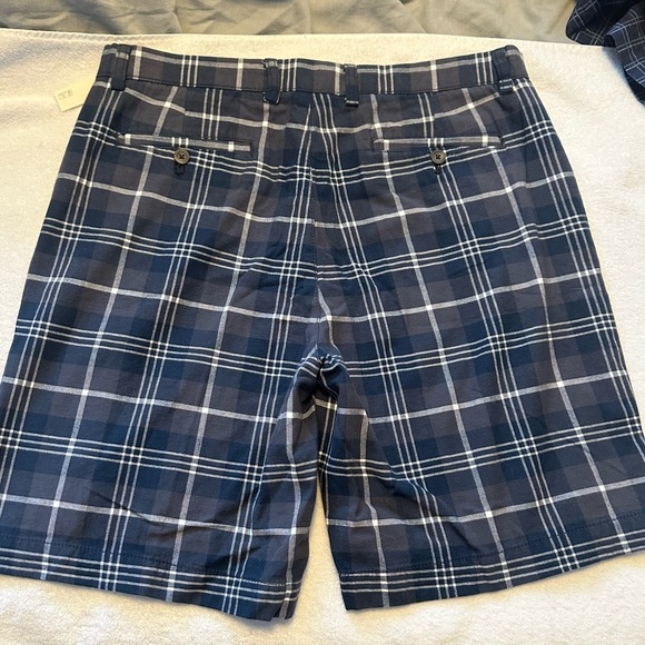 Men Shorts - Picture 5 of 9